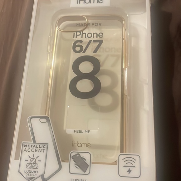 iPhone 6/7/8 metallic clear gold phone case. - Picture 5 of 7